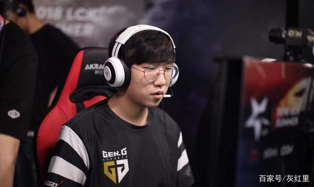 坛享有盛誉 坛享有盛誉