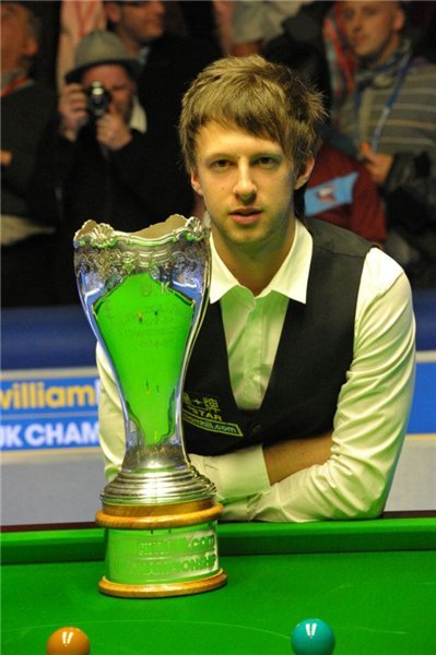 决赛将于隆 决赛将于隆